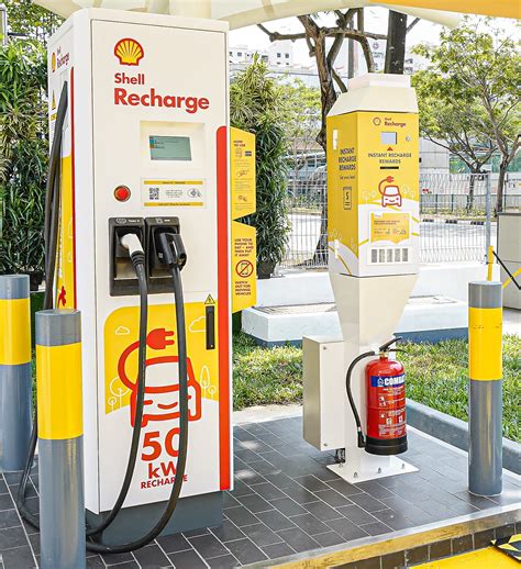 Shell ev charging - Jan 14, 2022 ... Fulham now home to the world's first Shell EV charging hub. Hammersmith & Fulham's first all-electric vehicle charging hub has opened its doors .....